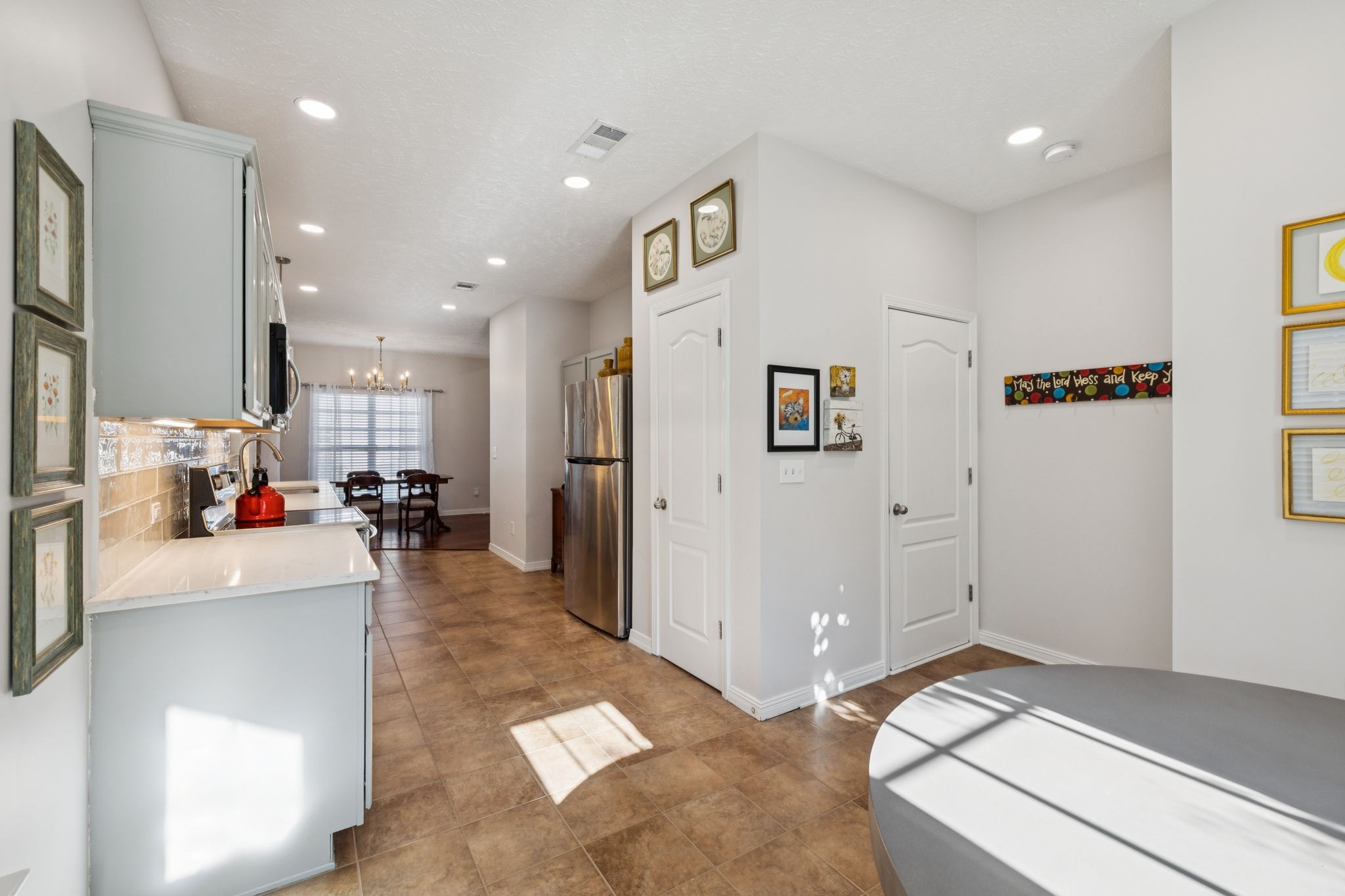 423 Knob Court Franklin, TN 37064 - Photo 18 of 37 a living room with furniture and a table