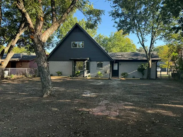 $299,000 | 324 Lena Lane, Burleson, TX 76028