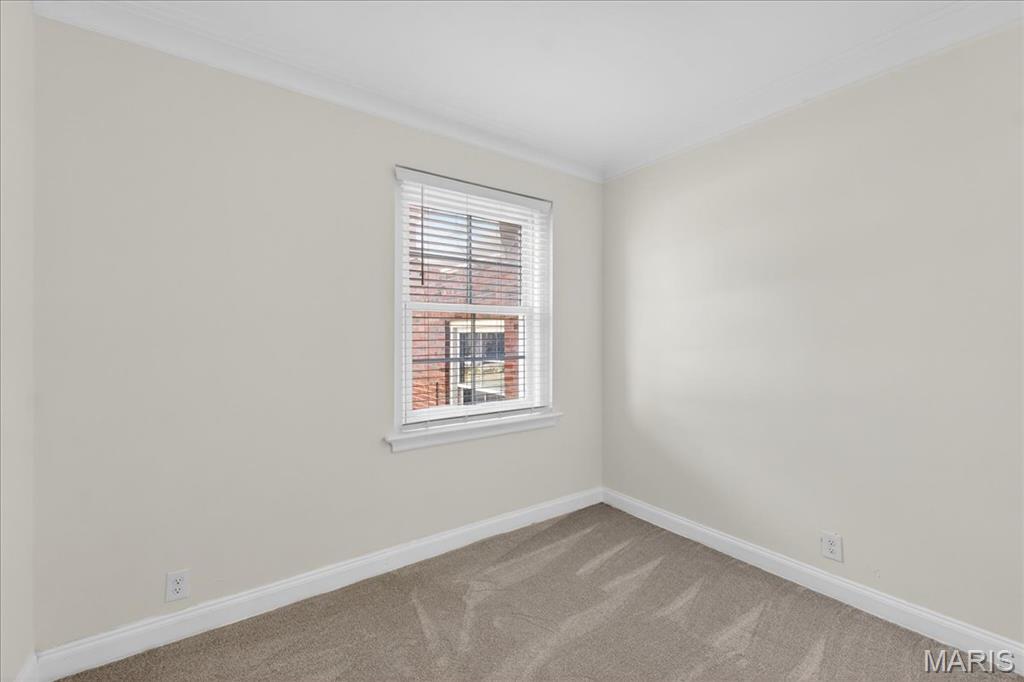 923 South Hanley Road, Unit C St. Louis, MO 63105 - Photo 11 of 31