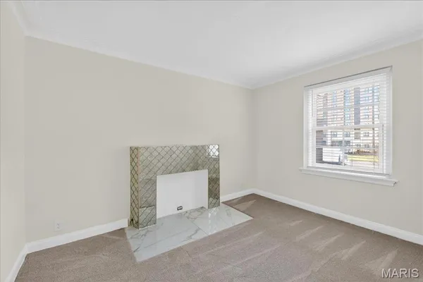 $2,200 | 923 South Hanley Road, Unit C, St. Louis, MO 63105