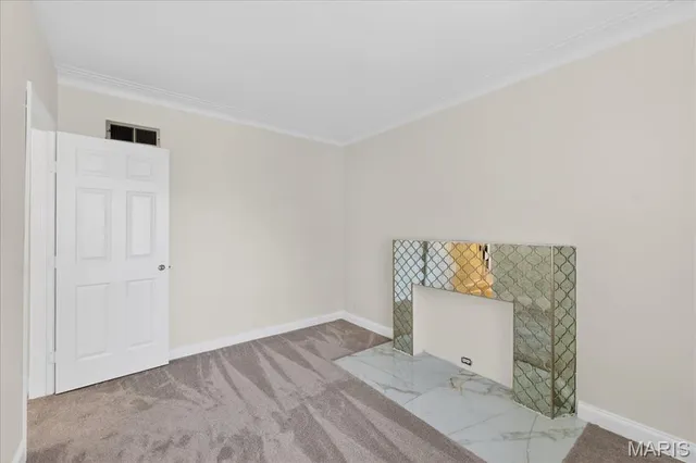 $2,200 | 923 South Hanley Road, Unit C, St. Louis, MO 63105