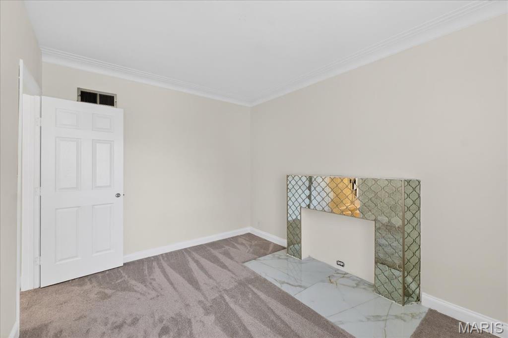 923 South Hanley Road, Unit C St. Louis, MO 63105 - Photo 16 of 31