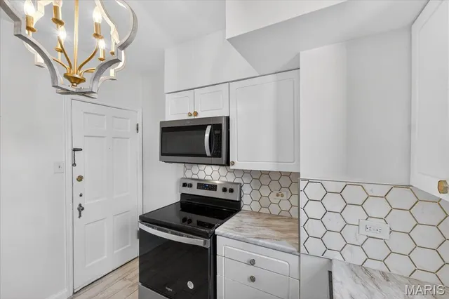 $2,200 | 923 South Hanley Road, Unit C, St. Louis, MO 63105