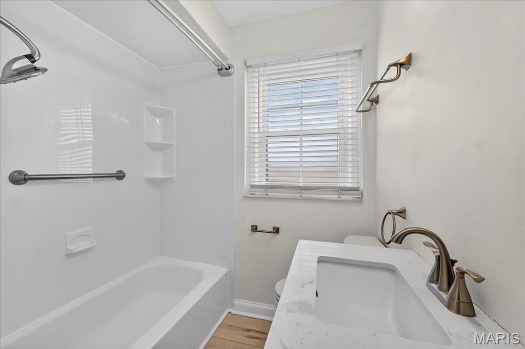 923 South Hanley Road, Unit C St. Louis, MO 63105 - Photo 27 of 31