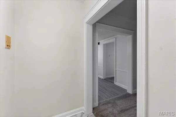 $2,200 | 923 South Hanley Road, Unit C, St. Louis, MO 63105
