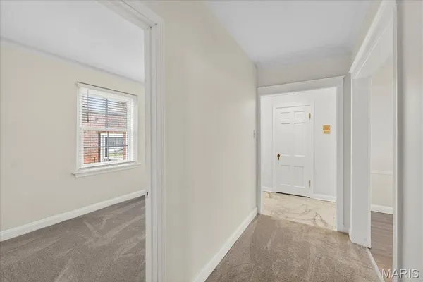 $2,200 | 923 South Hanley Road, Unit C, St. Louis, MO 63105