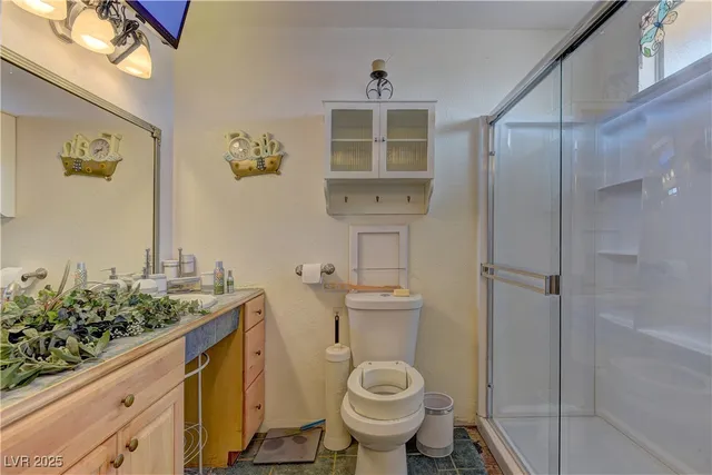 $2,999 | 3751 El Camino Road, Las Vegas, NV 89103