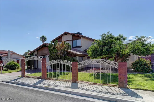 $2,999 | 3751 El Camino Road, Las Vegas, NV 89103