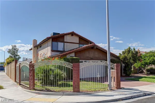 $2,899 | 3751 El Camino Road, Las Vegas, NV 89103