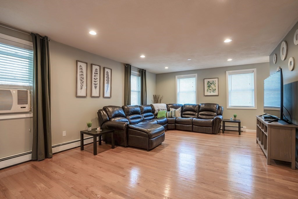 77 Queensland Road Billerica, MA 01862 - Photo 6 of 23