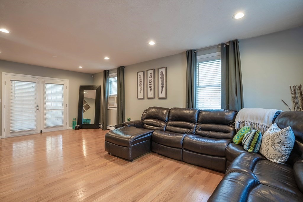 77 Queensland Road Billerica, MA 01862 - Photo 7 of 23