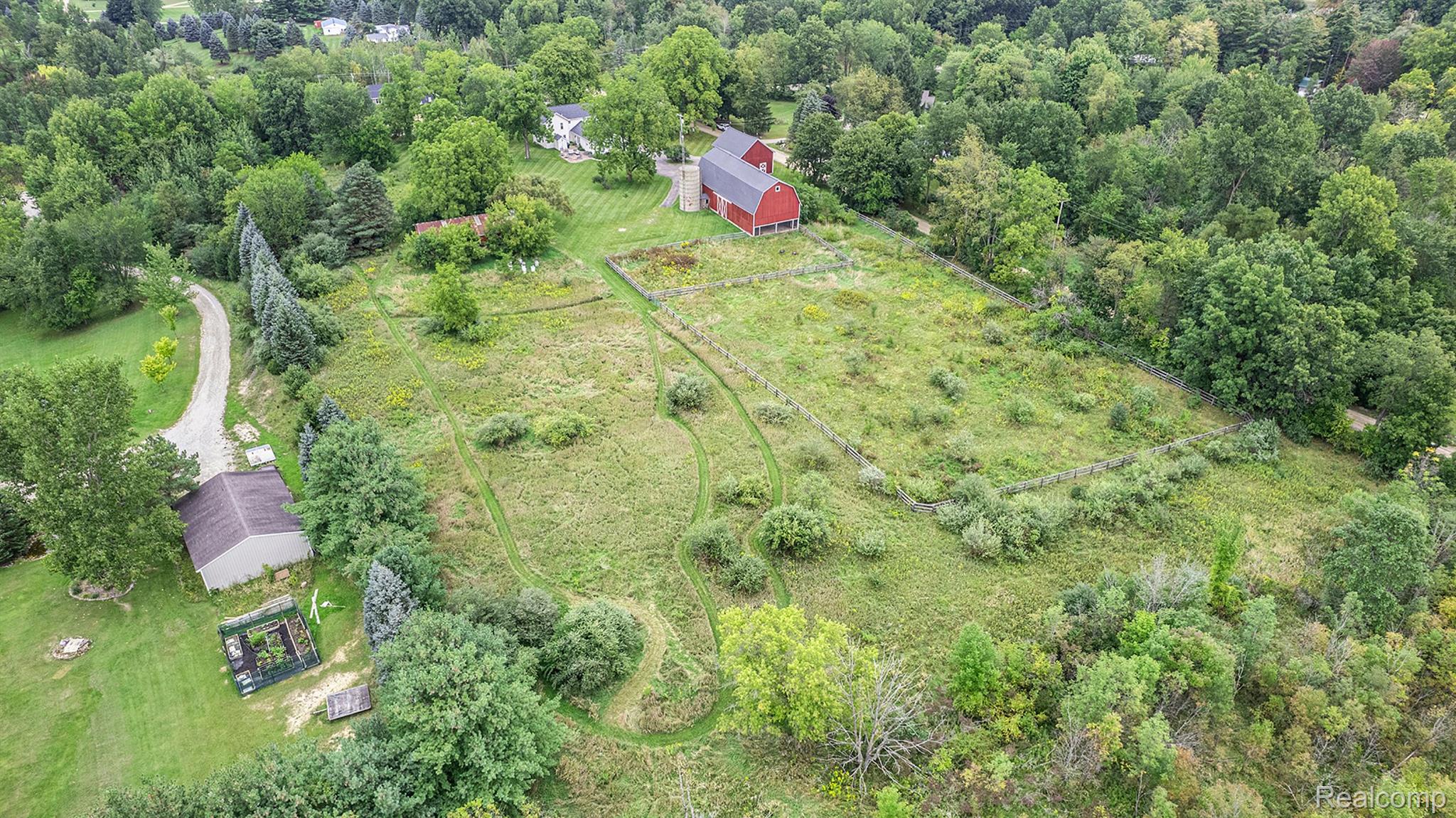 5009 Hegel Road Goodrich, MI 48438 - Photo 10 of 35 Gallery Image 10