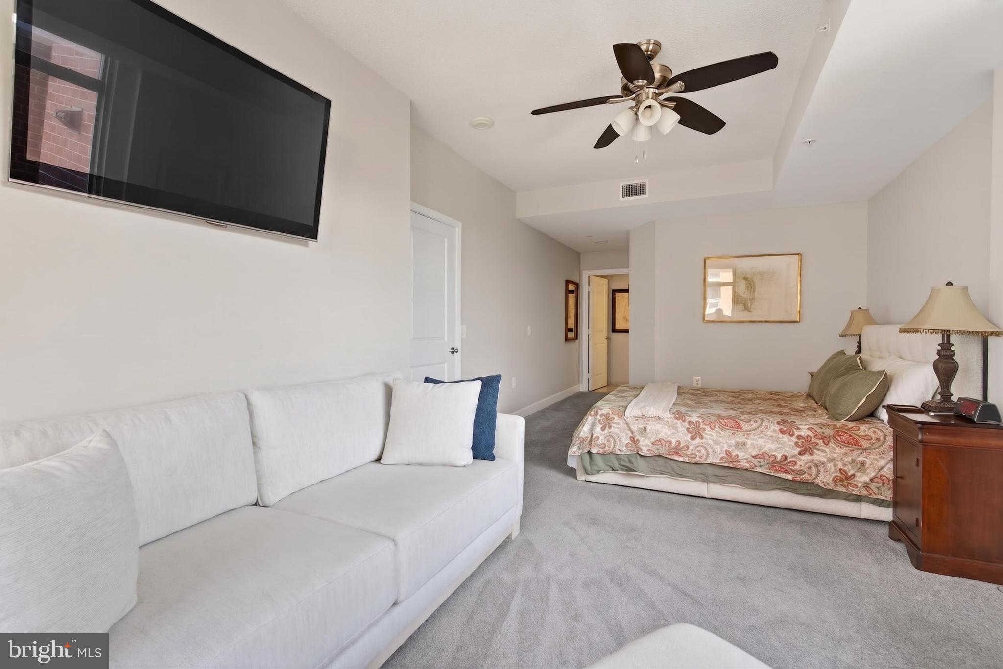 3650 South Glebe Road, Unit 642 Arlington, VA 22202 - Photo 16 of 36 Primary Bedroom