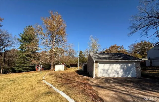 $1,800 | 3311 Marbury Drive, St. Louis, MO 63129