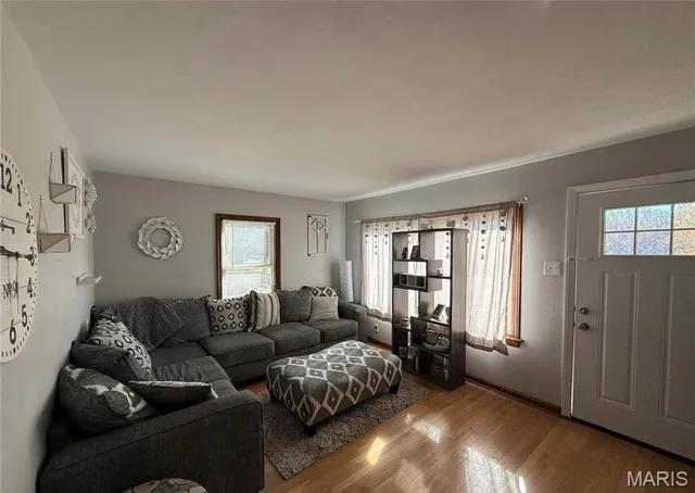 $1,800 | 3311 Marbury Drive, St. Louis, MO 63129