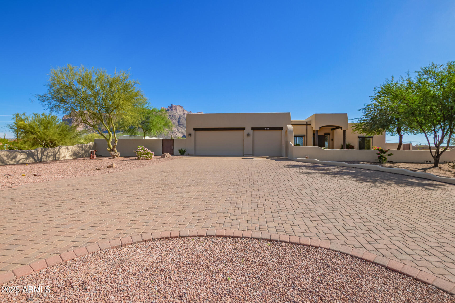 945 North Mountain View Road Apache Junction, AZ 85119 - Photo 2 of 53 01 - Mountain View