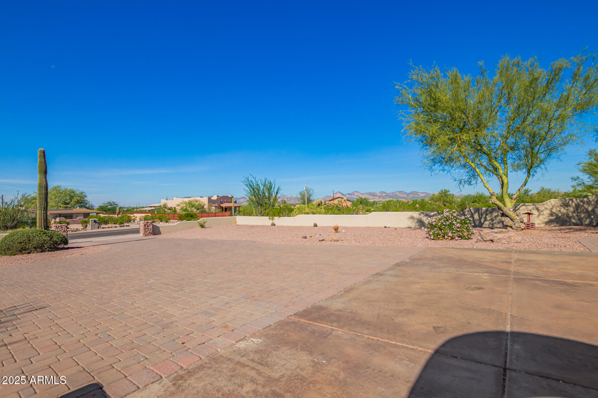 945 North Mountain View Road Apache Junction, AZ 85119 - Photo 7 of 53 a view of a terrace space