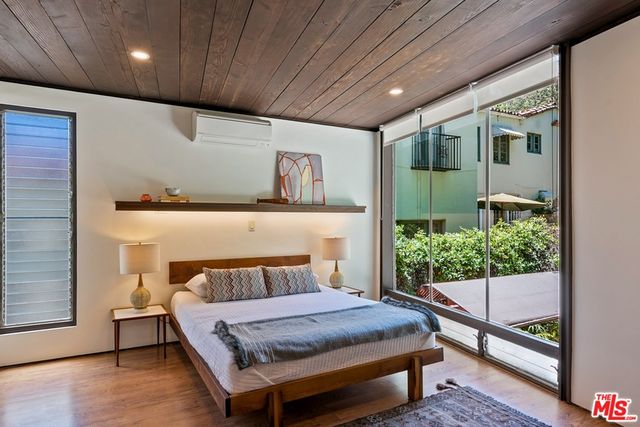 $2,200,000 | 3329 Ledgewood Drive, Los Angeles, CA 90068