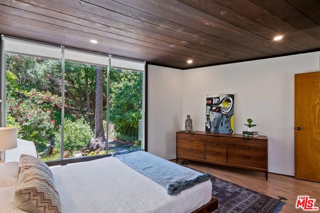 $2,200,000 | 3329 Ledgewood Drive, Los Angeles, CA 90068