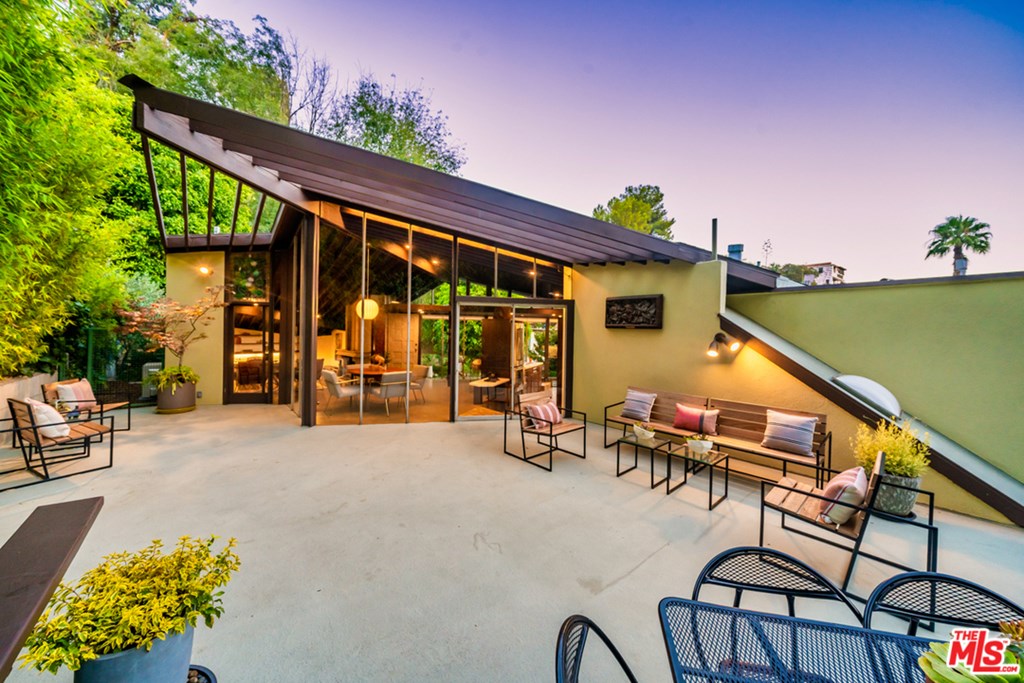 3329 Ledgewood Drive Los Angeles, CA 90068 - Photo 23 of 37