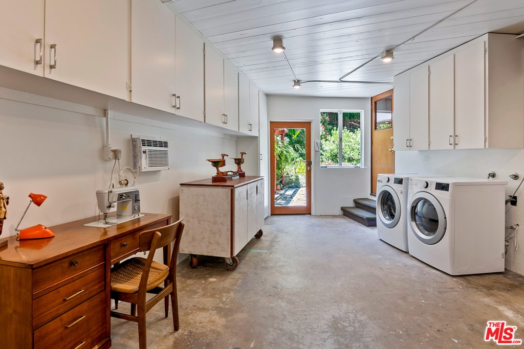 3329 Ledgewood Drive Los Angeles, CA 90068 - Photo 27 of 37