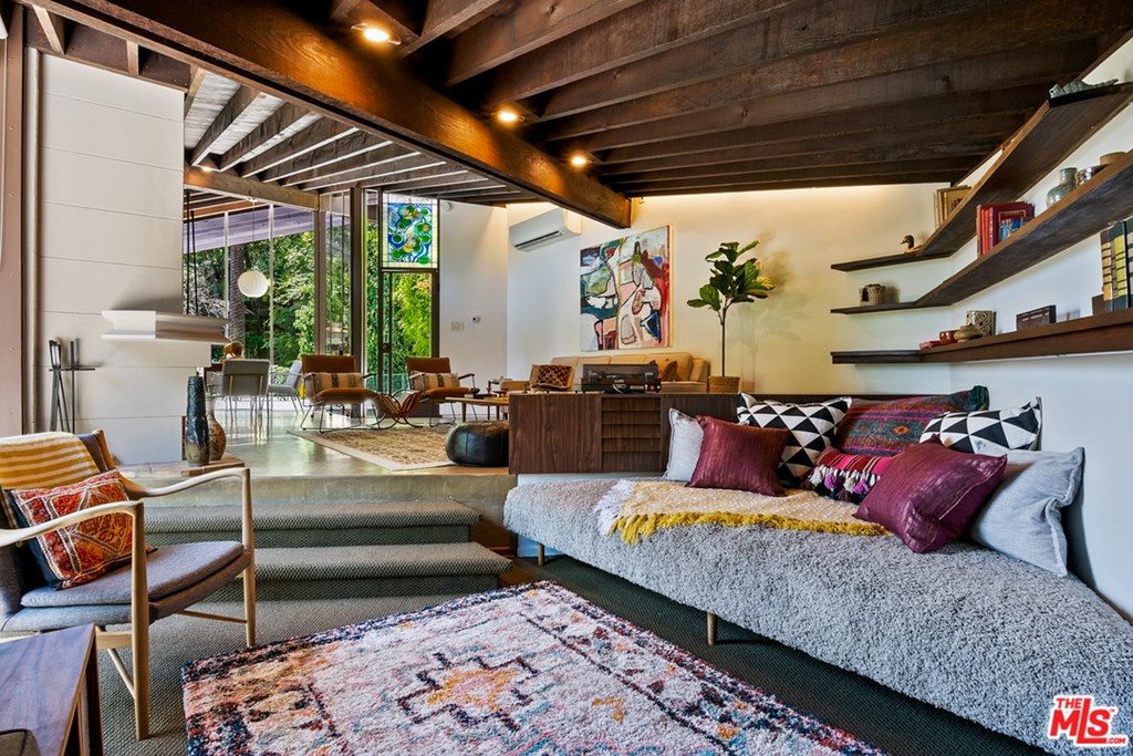 3329 Ledgewood Drive Los Angeles, CA 90068 - Photo 8 of 37