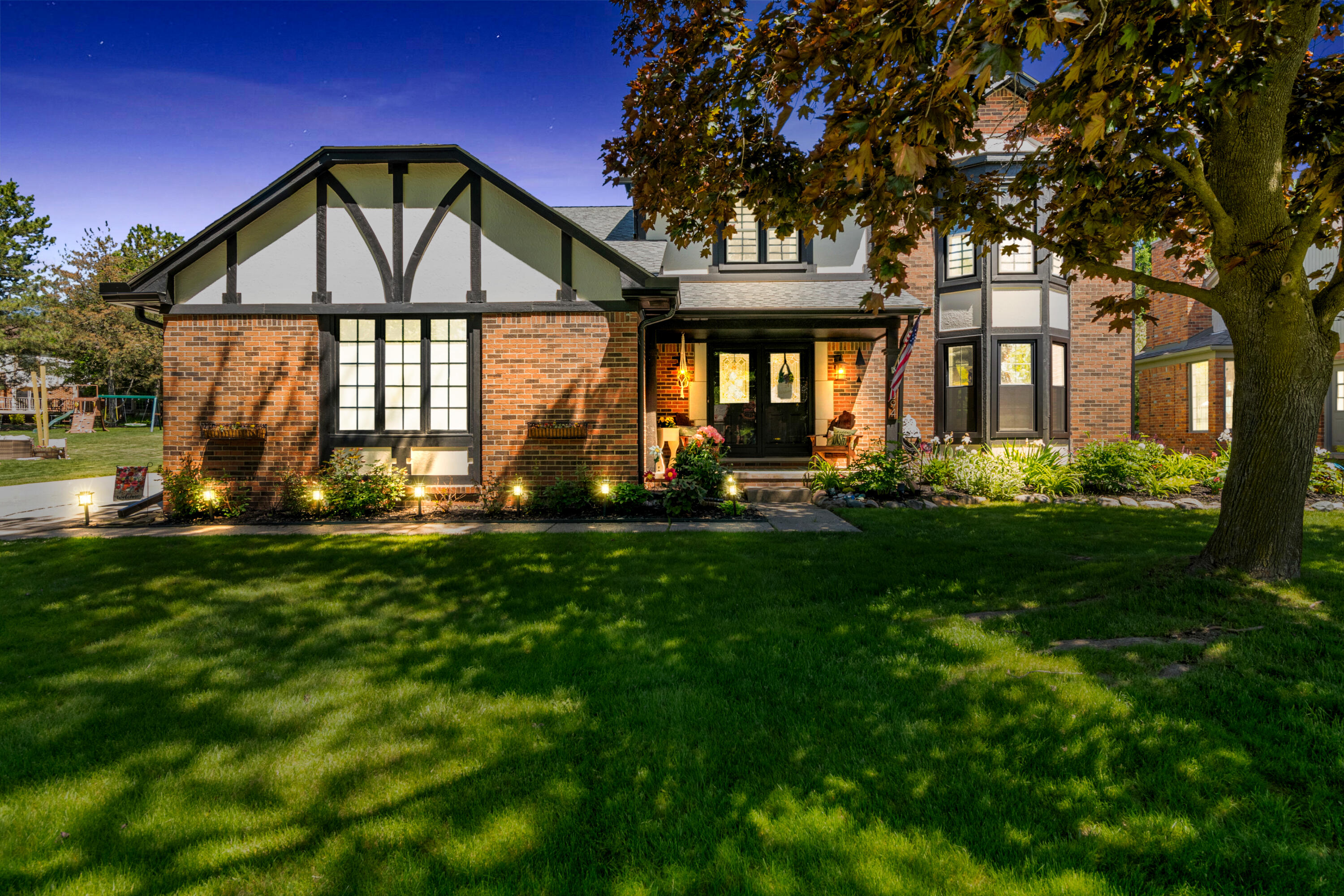 3394 Edmunton Drive Rochester Hills, MI 48306 - Photo 1 of 69 1 - Cover