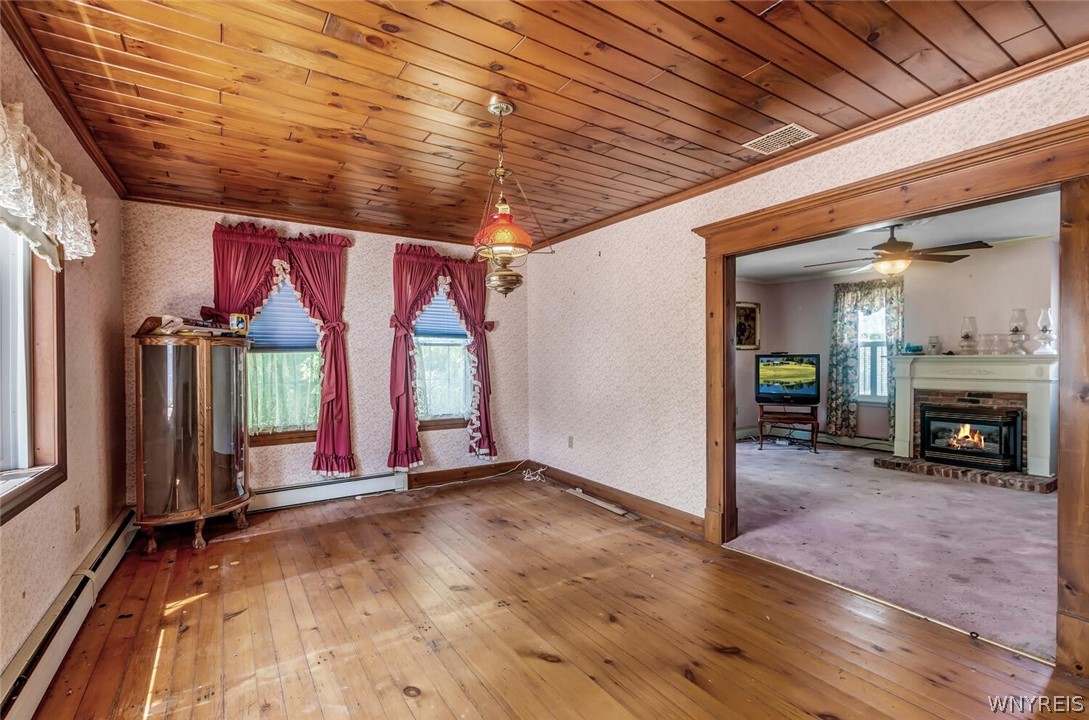 8975 Roll Road Clarence, NY 14031 - Photo 5 of 27