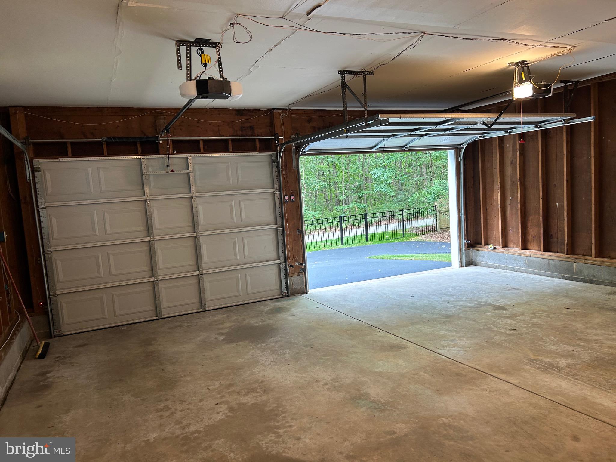 958 Nottingham Road Elkton, MD 21921 - Photo 24 of 33 Oversized 2 car side entry garage