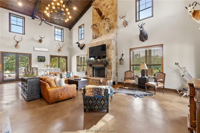 $4,750,000 | 13267 State Highway 30, College Station, TX 77845