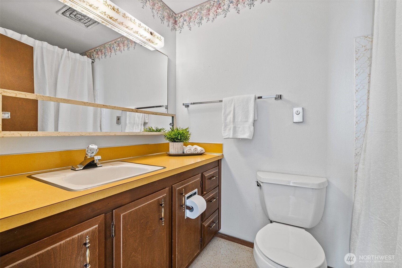 1008 Crest Place Kent, WA 98031 - Photo 25 of 40