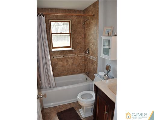 175 Wilson Road Somerset, NJ 08873 - Photo 12 of 14 Gallery Image 12