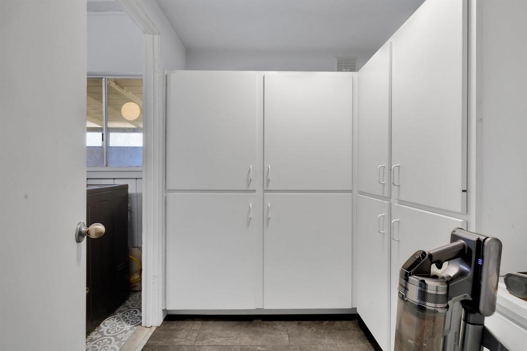 3211 Broken Arrow Road Borrego Springs, CA 92004 - Photo 24 of 46 a view of an empty room with closet and a window