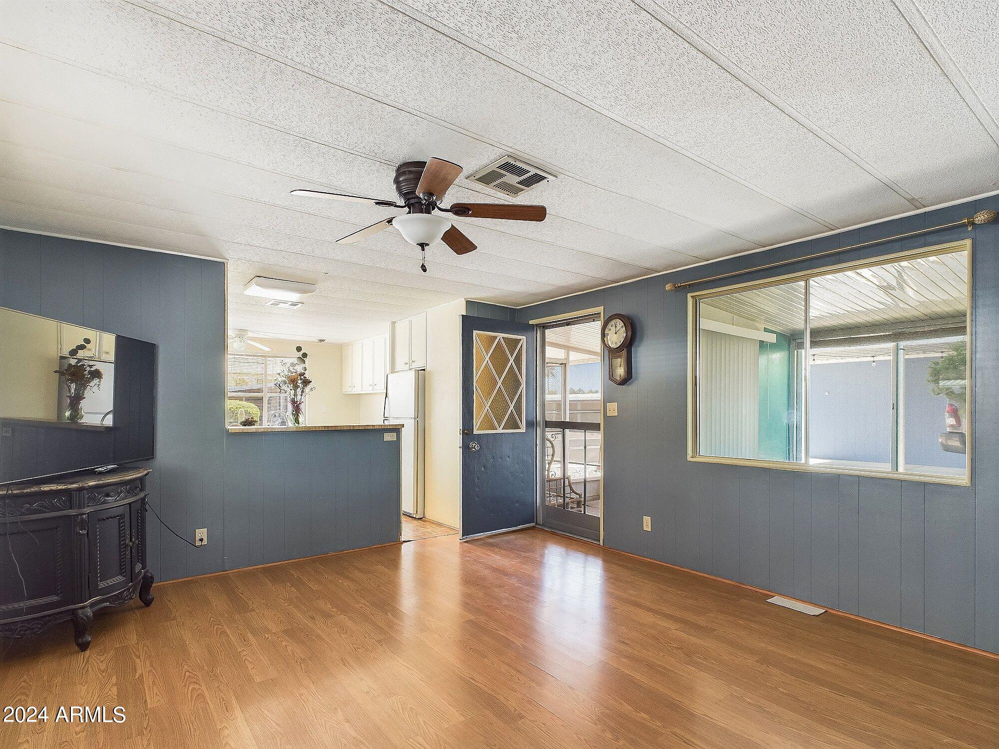 3104 East Broadway Road, Unit 220 Mesa, AZ 85204 - Photo 12 of 30 25-web-or-mls-CAM03379G0-PR0031-STILL015
