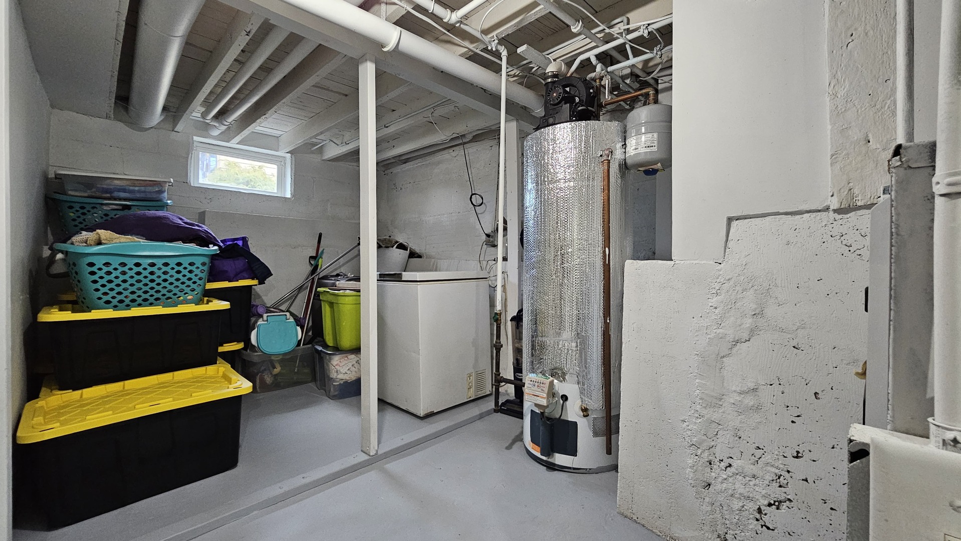 703 Lincoln Street Harvard, IL 60033 - Photo 25 of 27 a bathroom with a bathtub and shower