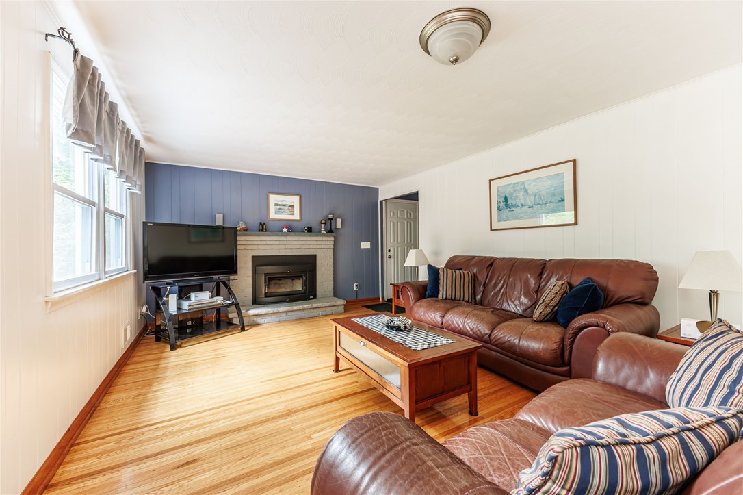 8 Meeting House Road Perinton, NY 14450 - Photo 18 of 40 Den