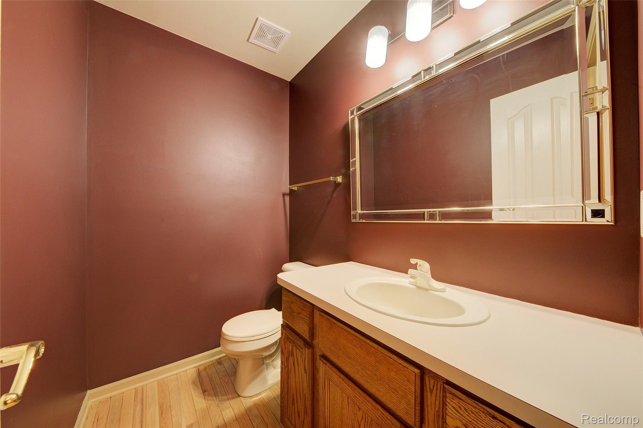 46902 Mornington Road Canton, MI 48188 - Photo 30 of 76 29 Half Bath.jpg