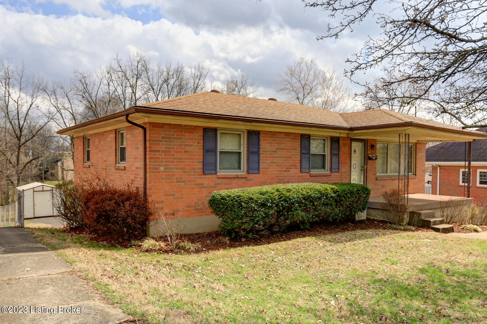 8221 Delido Road Louisville, KY 40219 - Photo 4 of 48 Delido00004