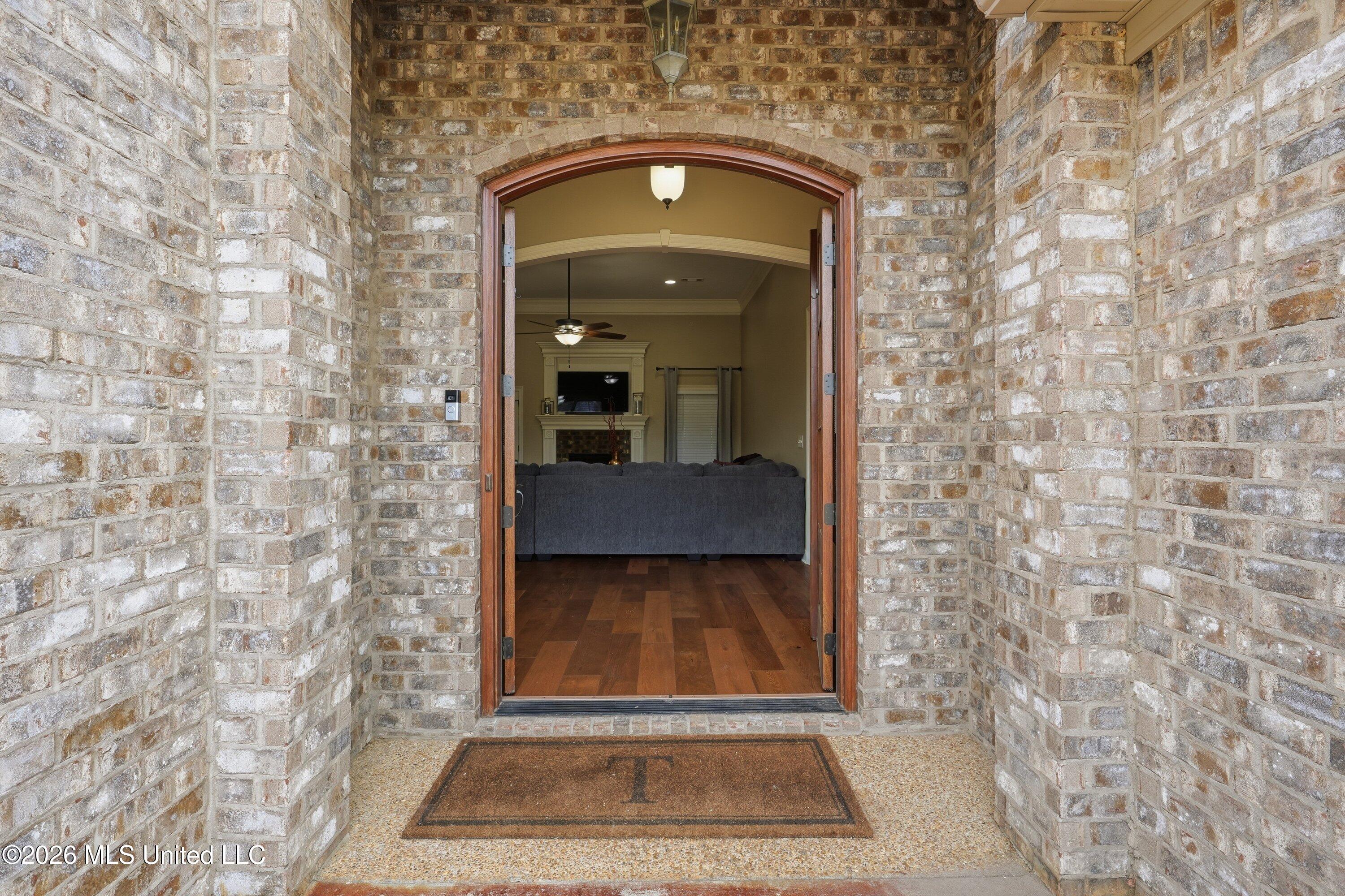 446 Edgewood Crossing Brandon, MS 39042 - Photo 3 of 34 446_Edgewood_Crossing_004