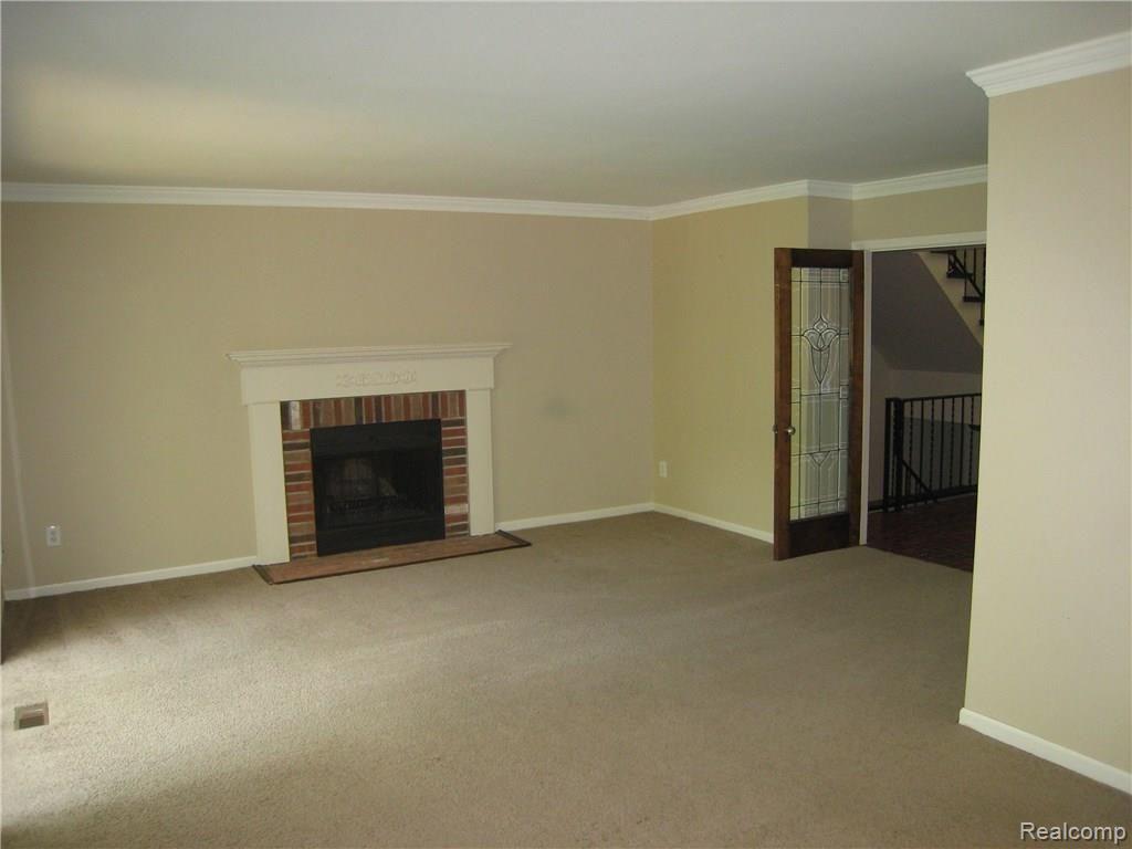 908 Ravine Terrace Rochester, MI 48307 - Photo 6 of 22