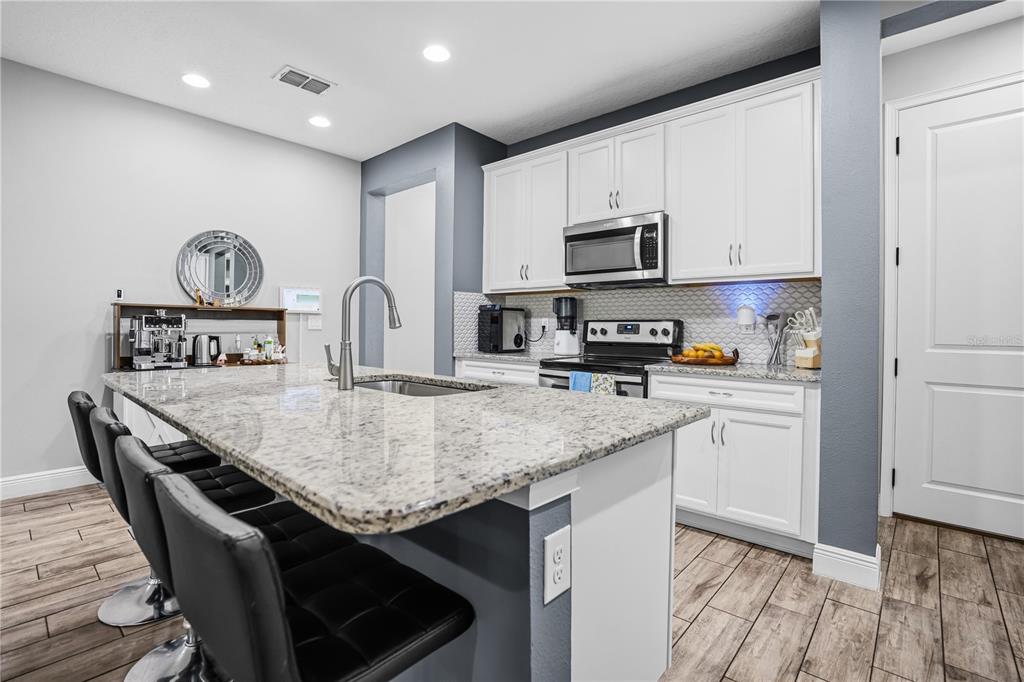 1309 Sunset Wind Loop Oldsmar, FL 34677 - Photo 12 of 45