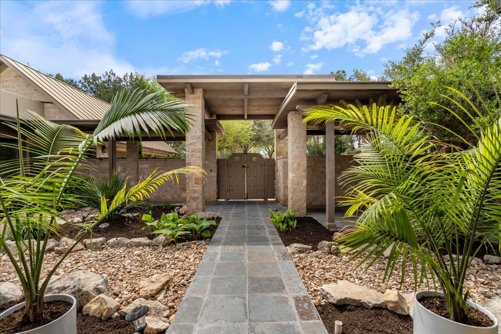 24736 Travis Lakeside Cove, Unit A Spicewood, TX 78669 - Photo 2 of 36