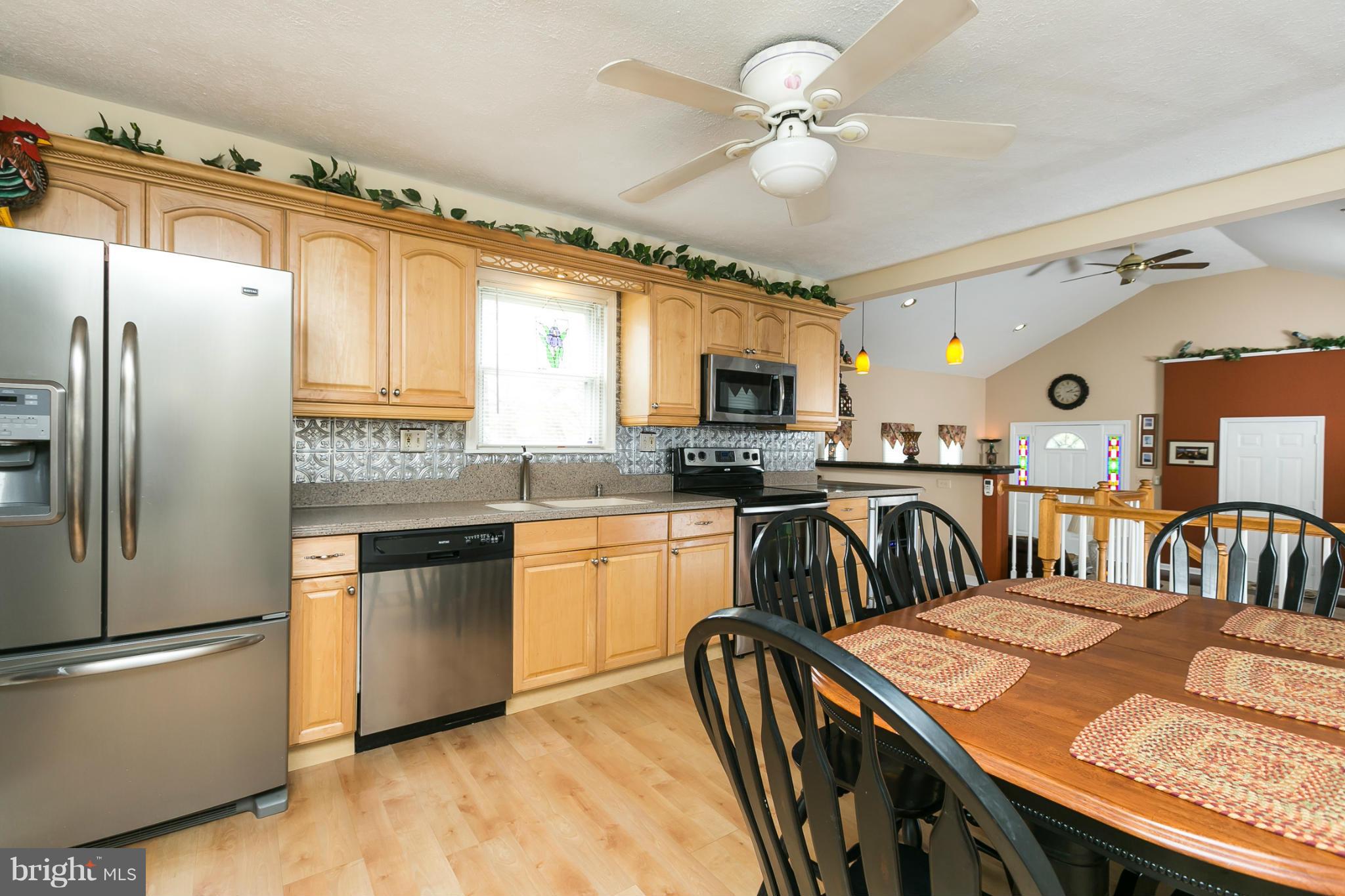401 Worton Road Baltimore, MD 21221 - Photo 4 of 30 Kitchen