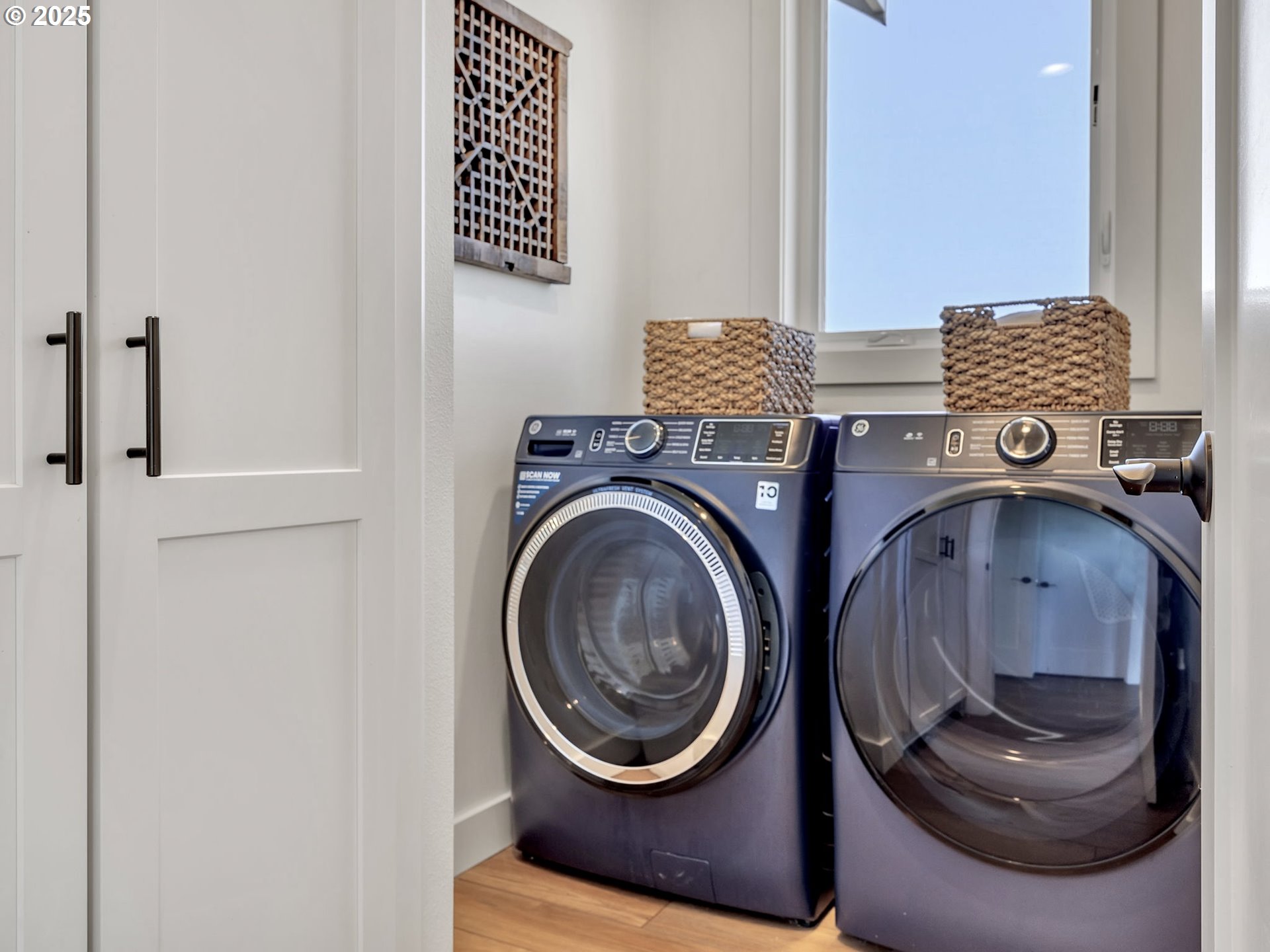 90043 Ocean Drive Warrenton, OR 97146 - Photo 31 of 48 a utility room with dryer and washer