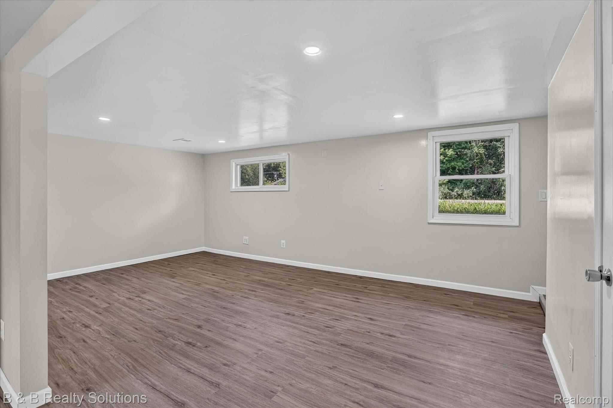 1564 East Burnside Road North Branch, MI 48461 - Photo 12 of 25 20-1564-Burnside-Rd-North-Branch-WindowStill.jpg