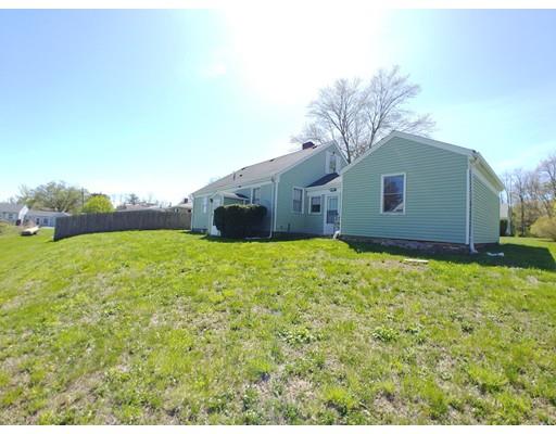 173 Swansom Road Swansea, MA 02777 - Photo 4 of 22 Gallery Image 4