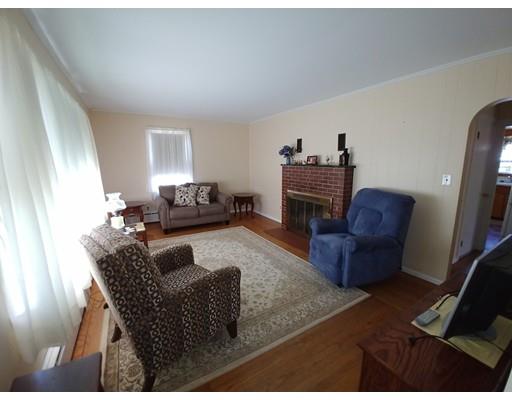 173 Swansom Road Swansea, MA 02777 - Photo 5 of 22 Gallery Image 5