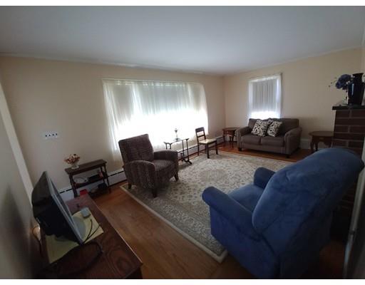173 Swansom Road Swansea, MA 02777 - Photo 6 of 22 Gallery Image 6