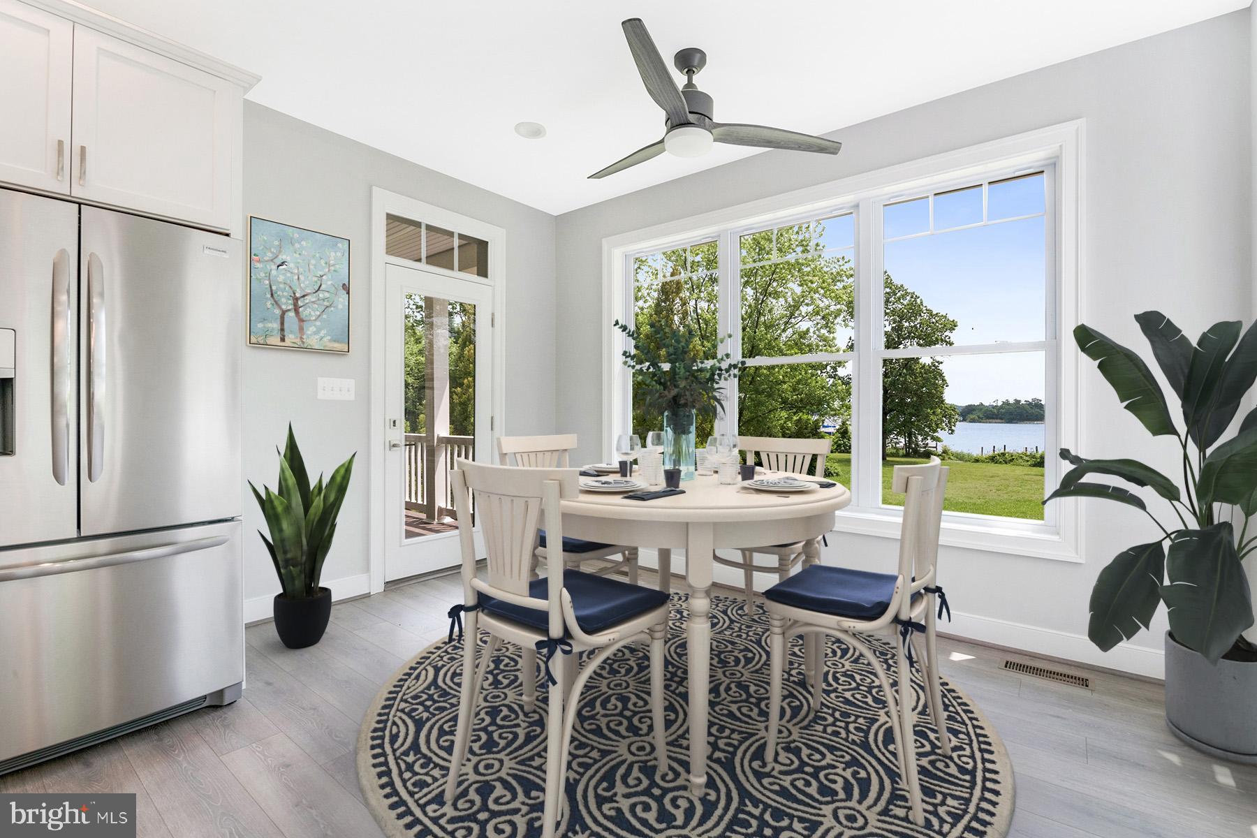 Casual dining area in the kitchen