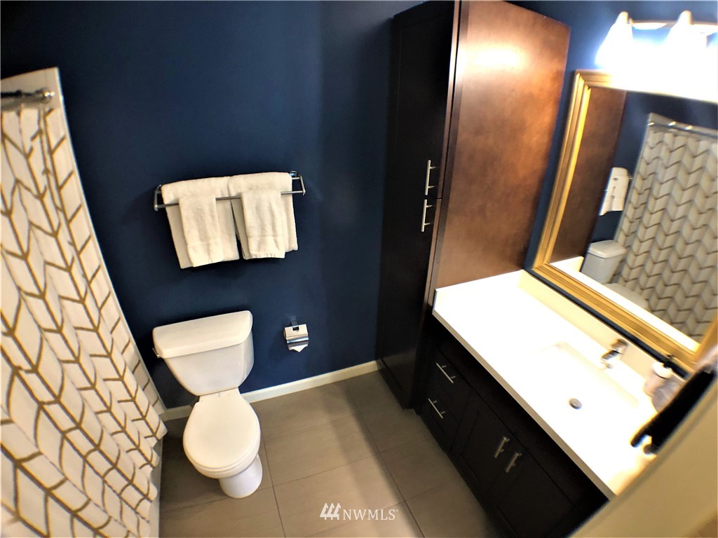 13709 139th Avenue Southeast Renton, WA 98059 - Photo 11 of 17 Gallery Image 11
